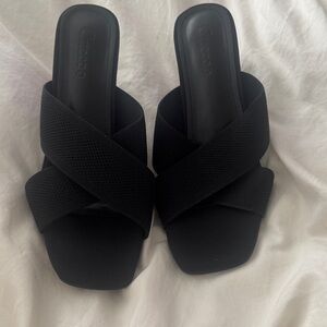 SHEIN Black Crisscross Slide Mules